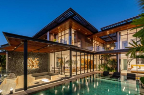 NEW Luxury 4 BR River Front Pererenan Beach Canggu